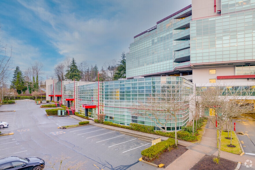 8525 Baxter Pl, Burnaby, BC for lease - Primary Photo - Image 1 of 11