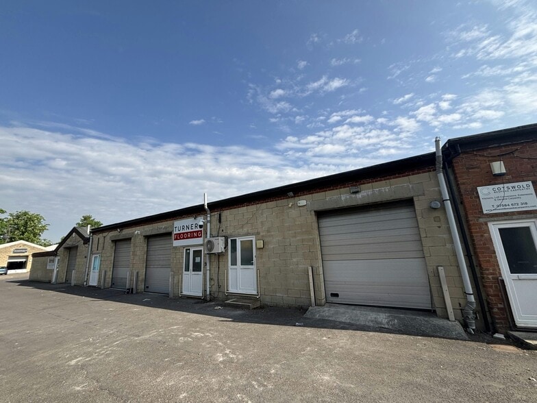West End Industrial Estate, Witney à vendre - Photo du bâtiment - Image 2 de 4