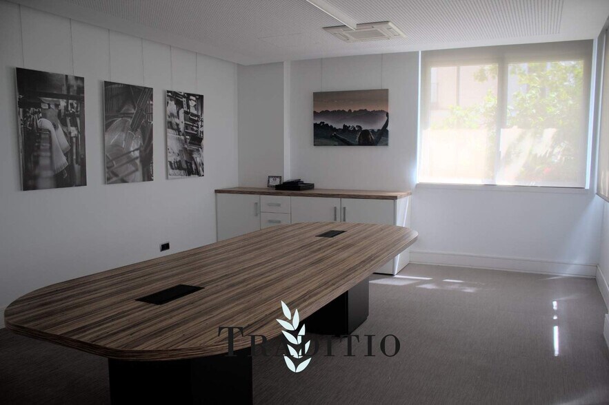 Office in Madrid, Madrid for lease - Interior Photo - Image 3 of 4