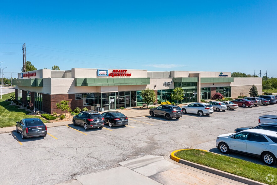 100 NE Tudor Rd, Lee's Summit, MO for lease - Building Photo - Image 2 of 5