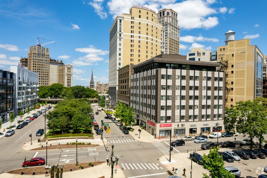 1514 Washington Blvd, Detroit, MI à louer - Photo du bâtiment - Image 3 de 6