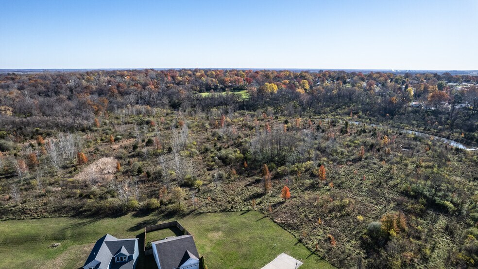 10927-10939 Bellefontaine Estates Ct, Saint Louis, MO à vendre - Photo du bâtiment - Image 2 de 9