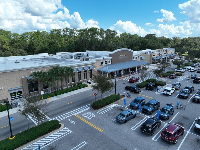 185 N Charles R Beall Blvd, Debary, FL à vendre - Photo du bâtiment - Image 2 de 14