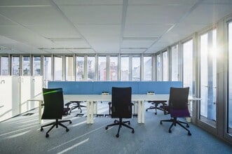 1 Rue Philidor, Paris for lease Interior Photo- Image 2 of 2