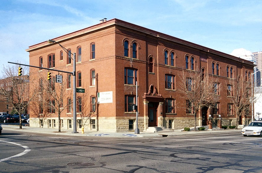 341-345 S 3rd St, Columbus, OH for lease - Building Photo - Image 2 of 15