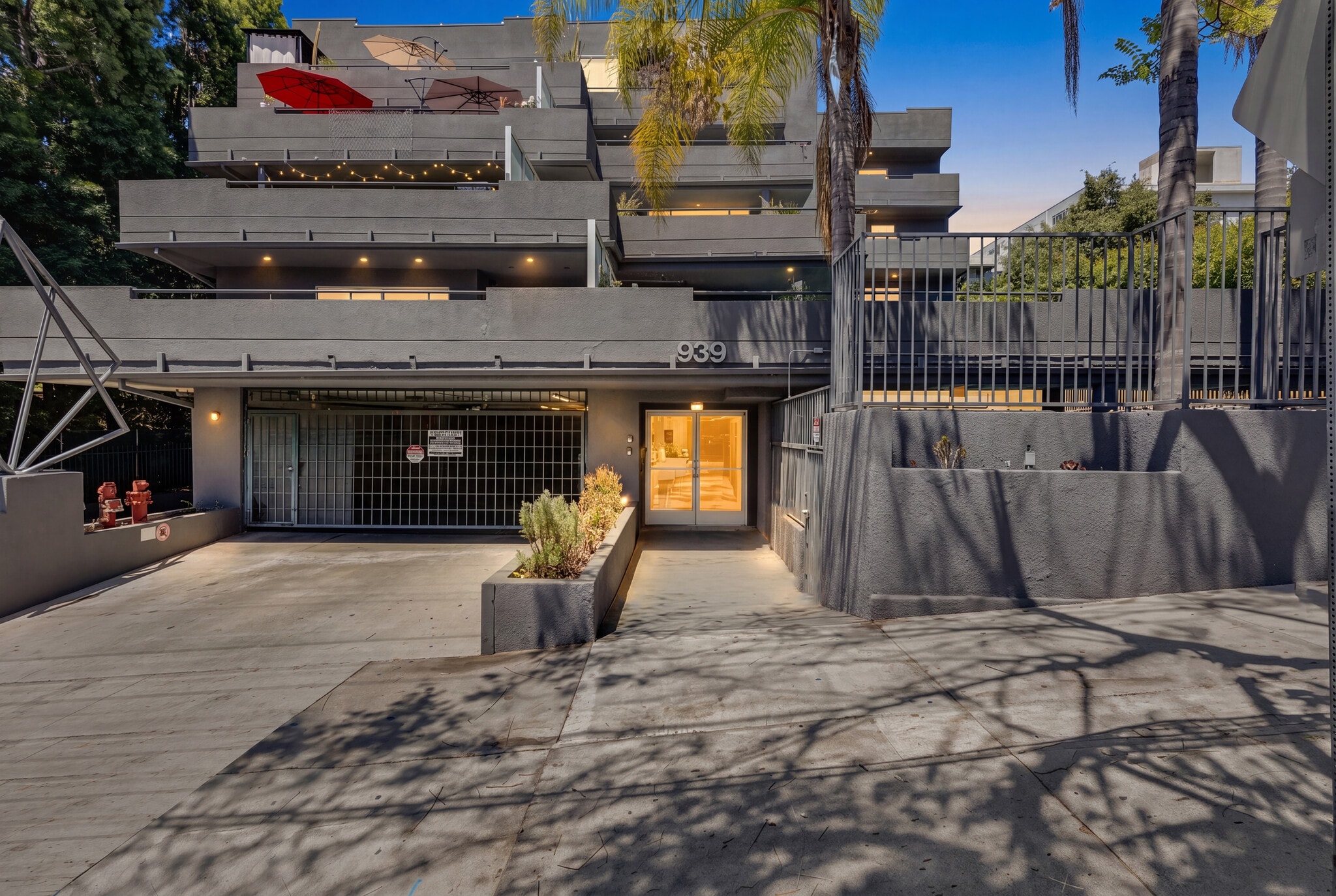 939 Palm Ave, West Hollywood, CA for sale Building Photo- Image 1 of 46