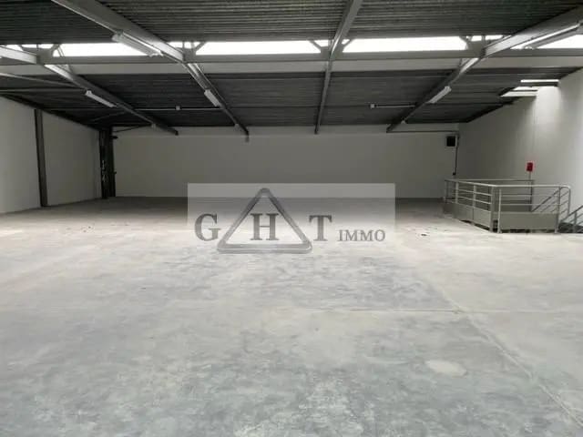 Industrial in Morangis for lease - Interior Photo - Image 3 of 7