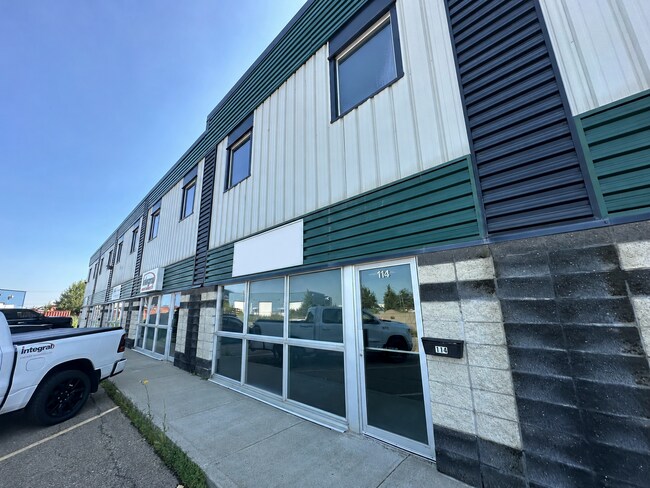 More details for 11128 83rd Ave, Fort Saskatchewan, AB - Industrial for Sale