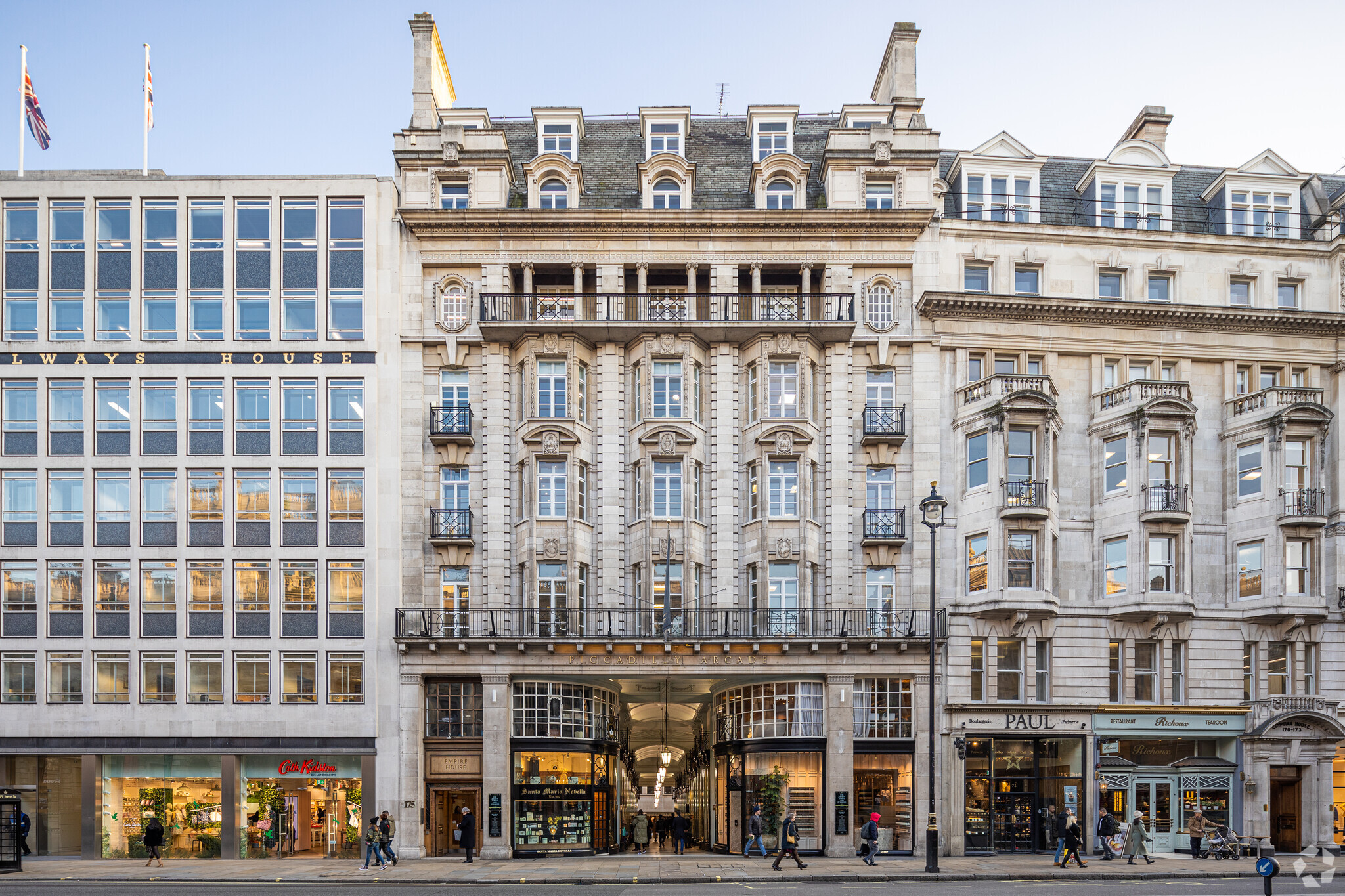 174-176 Piccadilly, London for lease Primary Photo- Image 1 of 5