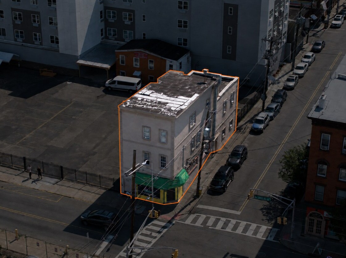 331 Straight St, Paterson, NJ for sale Building Photo- Image 1 of 5