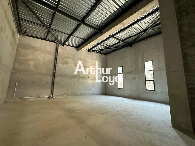 Flex in Nice for sale - Interior Photo - Image 2 of 3