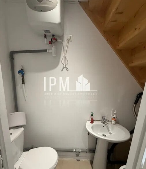 Bureau dans Aubagne à louer - Photo intérieure - Image 3 de 8