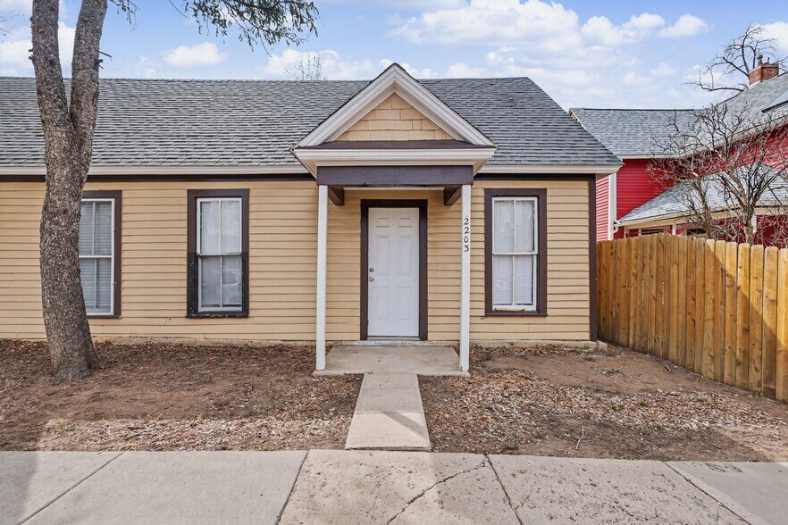2201 W Pikes Peak Ave, Colorado Springs, CO for sale - Building Photo - Image 2 of 16