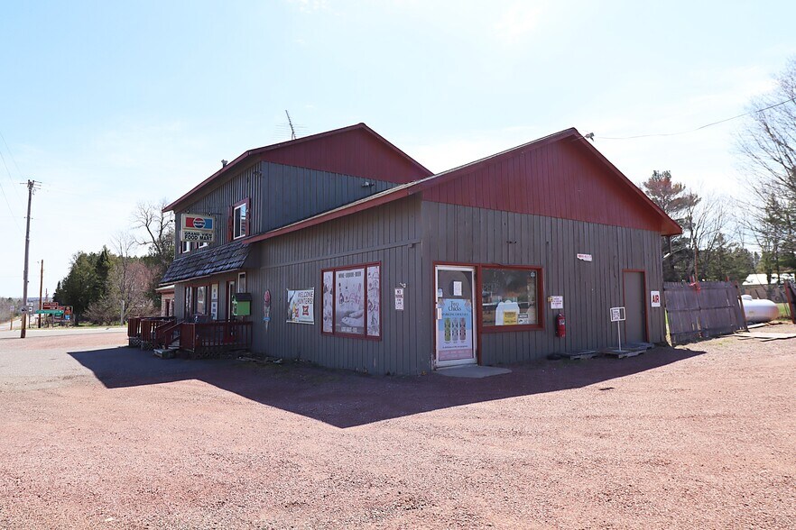 22195 Highway 63, Grand View, WI à vendre - Photo du bâtiment - Image 3 de 41