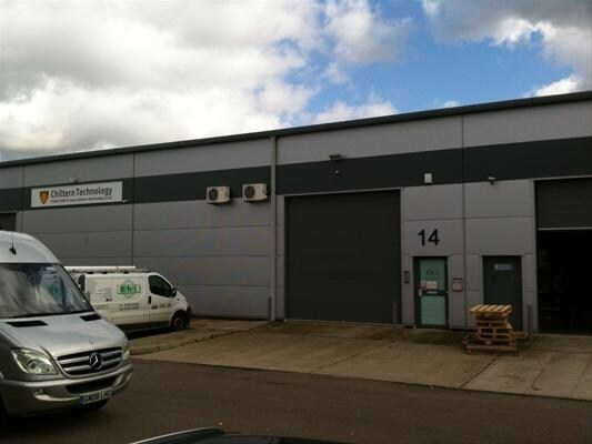 Smeaton Clos, Aylesbury à vendre - Photo du bâtiment - Image 3 de 4