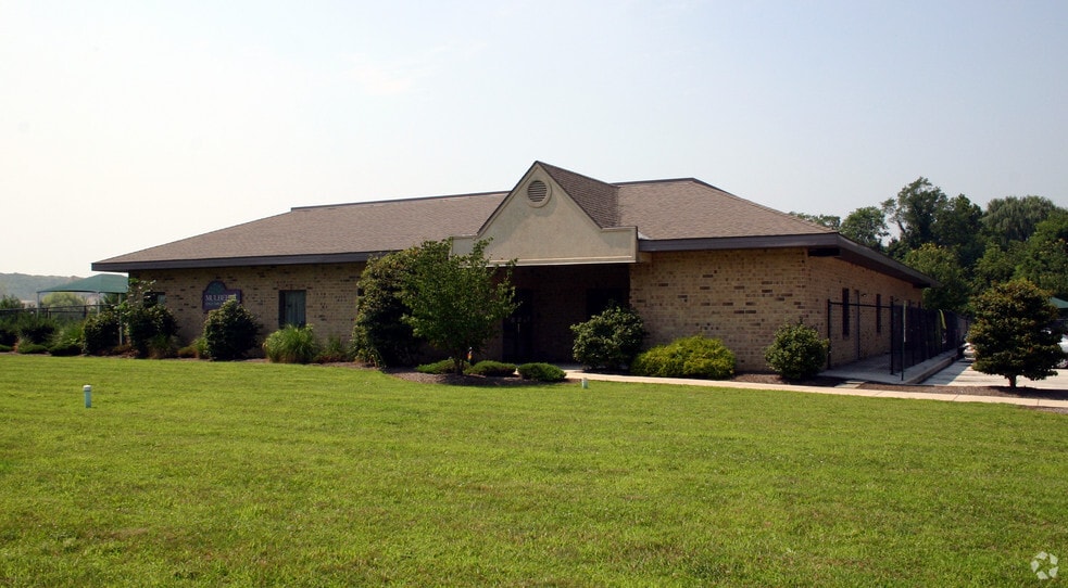 65 General Warren Blvd, Malvern, PA for sale - Primary Photo - Image 1 of 2