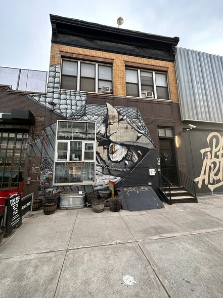 10 Grattan St, Brooklyn, NY for lease - Building Photo - Image 2 of 10