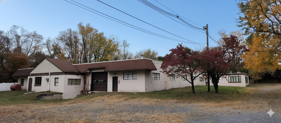 826 Perkins Ln, Beverly, NJ à vendre - Photo du bâtiment - Image 1 de 6