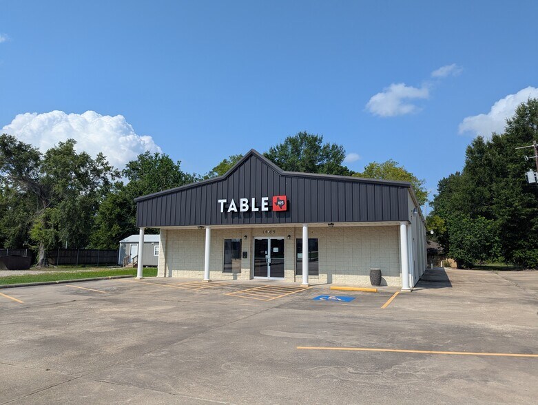 1465 N Main St, Vidor, TX à vendre - Photo du bâtiment - Image 3 de 37