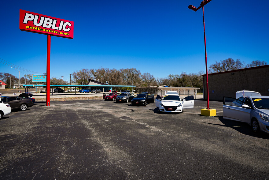 910 W Palestine Ave, Palestine, TX à vendre - Photo du bâtiment - Image 3 de 13