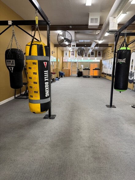 2047-2059 Woodard Rd, San Jose, CA for lease - Building Photo - Image 3 of 9