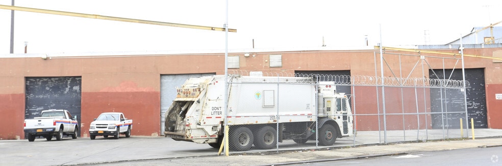 1155 Commerce Ave, Bronx, NY à louer - Photo du bâtiment - Image 3 de 12