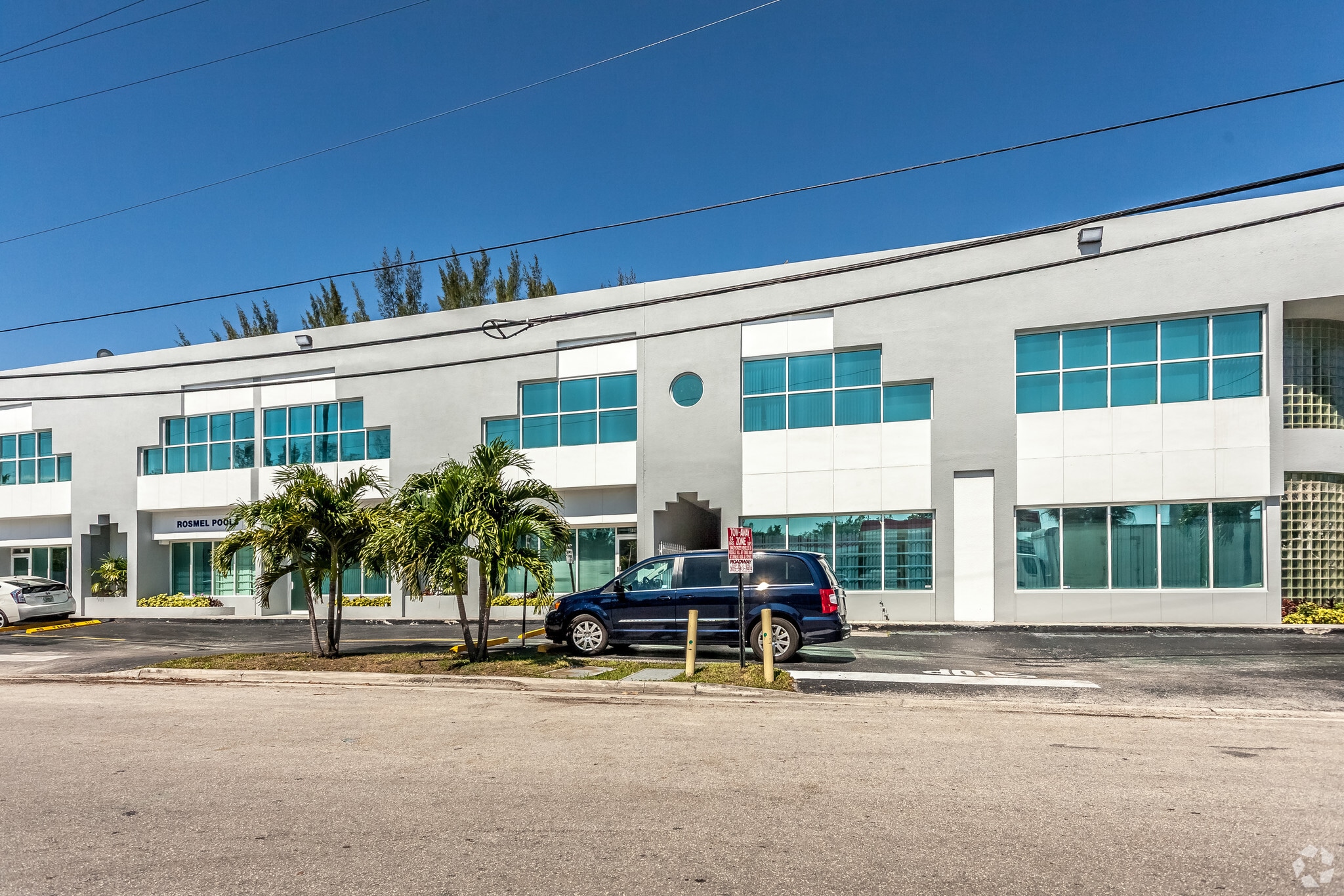 9300 NW 25th St, Miami, FL for lease Primary Photo- Image 1 of 17