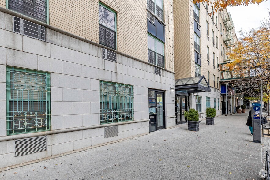 1605 University Ave, Bronx, NY à vendre - Photo du bâtiment - Image 3 de 5