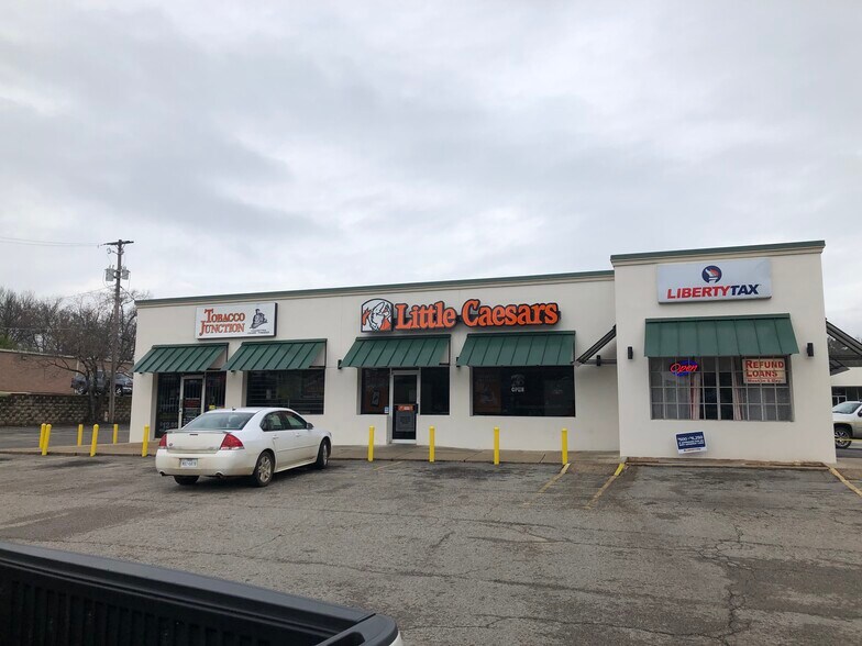 Alpine St, Longview, TX à louer - Photo du bâtiment - Image 3 de 3