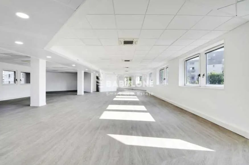 13 Rue Salomon De Rothschild, 92150 Suresnes, Suresnes 92150 -  -  - Interior Photo - Image 1 of 3