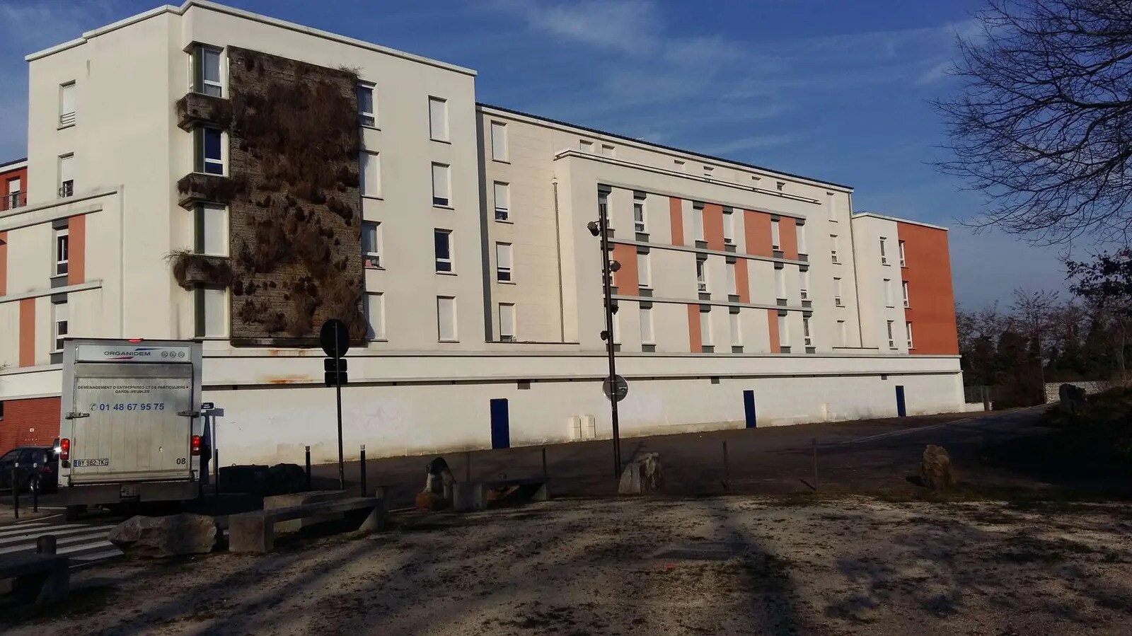 Commerce de détail dans Neuville-sur-Oise à louer Photo du bâtiment- Image 1 de 5