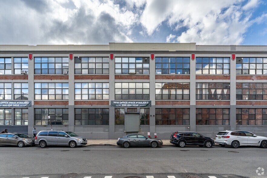 4 Evergreen Ave, Brooklyn, NY à louer - Photo du bâtiment - Image 3 de 22