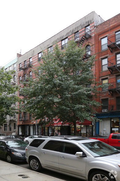 528 E 11th St, New York, NY for lease - Building Photo - Image 2 of 8