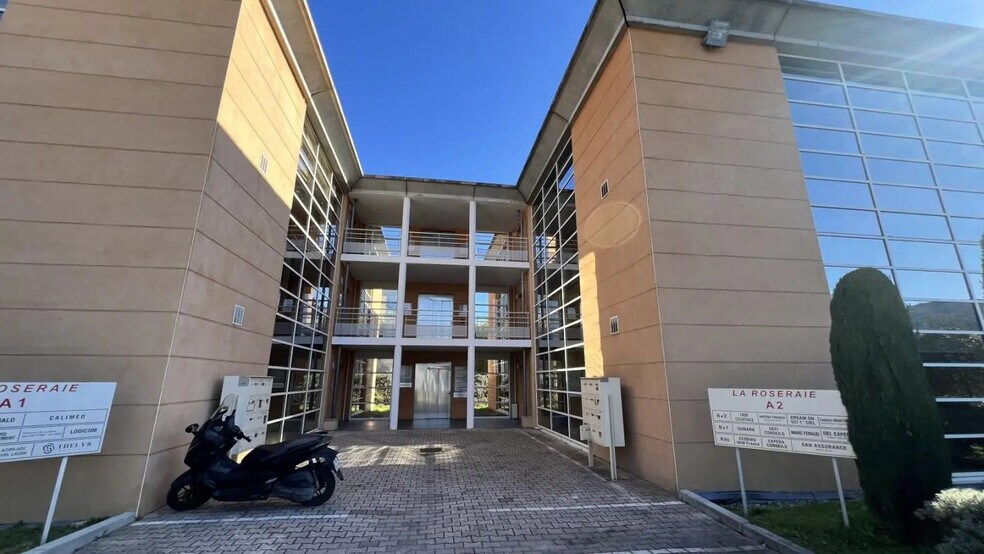 Bureau dans Marseille à louer - Photo du bâtiment - Image 3 de 15