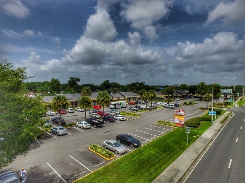 861-927 E Semoran Blvd, Casselberry, FL à louer - Photo du bâtiment - Image 2 de 4