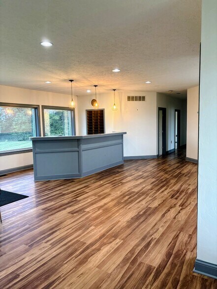 6051 S Indianapolis Rd, Whitestown, IN à louer - Photo intérieure - Image 2 de 23