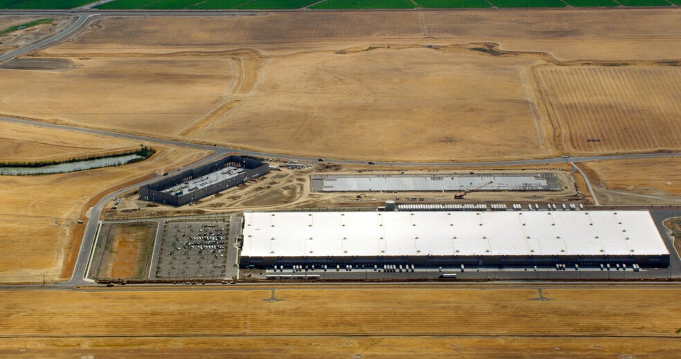 7531 Metro Air Pky, Sacramento, CA for lease - Aerial - Image 2 of 4