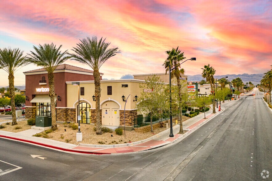 7150 N Durango Dr, Las Vegas, NV à louer - Photo du bâtiment - Image 2 de 2