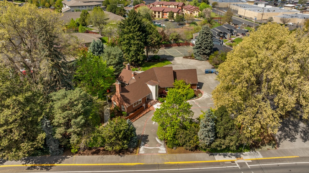 1001 Cherry Heights Rd, The Dalles, OR à vendre - Photo du bâtiment - Image 2 de 41