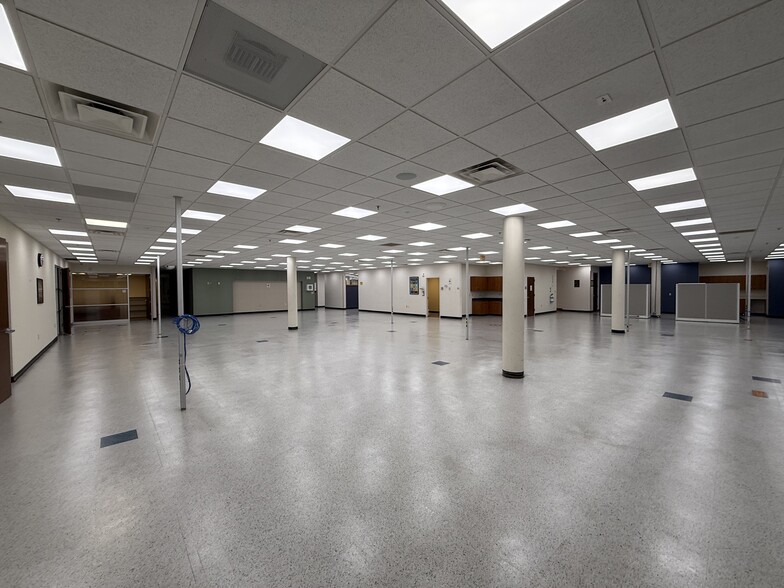 112 Corporate Dr, Elizabeth City, NC for sale - Building Photo - Image 3 of 24