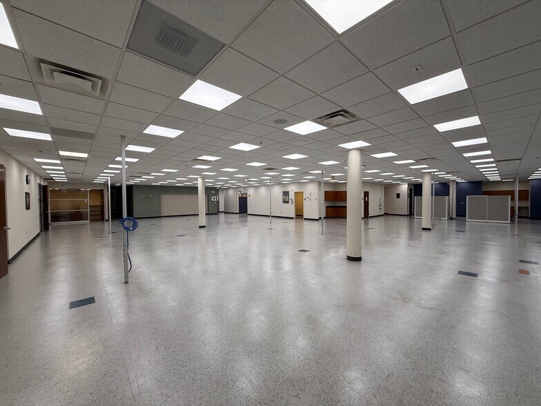 112 Corporate Dr, Elizabeth City, NC à vendre - Photo du bâtiment - Image 3 de 24