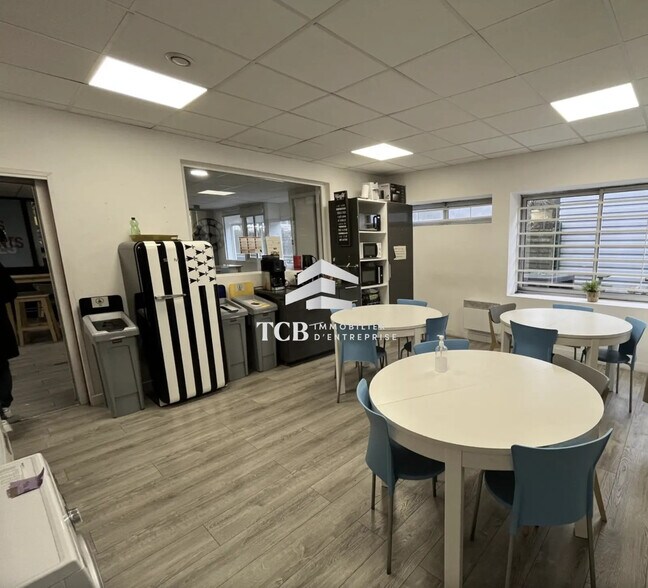 Local d'activités dans Saint-Herblain à vendre - Photo du bâtiment - Image 2 de 22