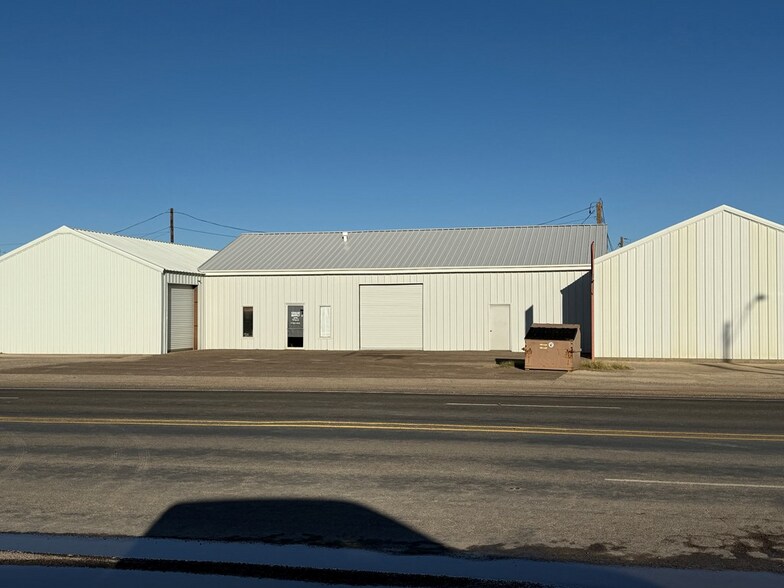 105 SW Mustang Dr, Andrews, TX à vendre - Photo principale - Image 1 de 1