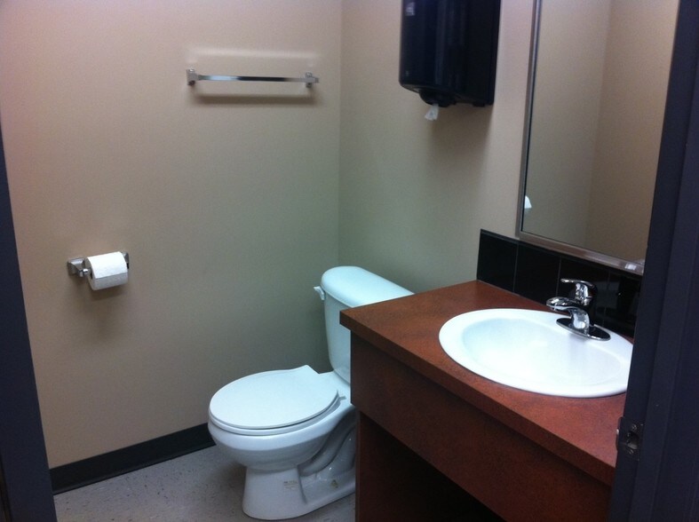 560 Premier Rd, Drumheller, AB à louer - Photo intérieure - Image 2 de 15