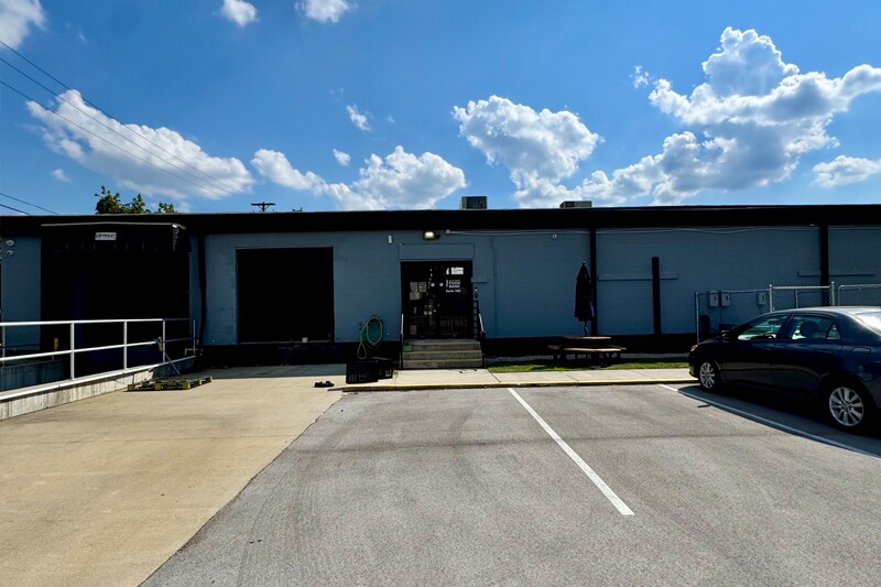 817 Winchester Rd, Lexington, KY for lease Interior Photo- Image 1 of 24