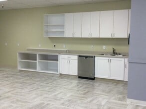 1060 Terra Bella Ave, Mountain View, CA for sale Interior Photo- Image 1 of 14