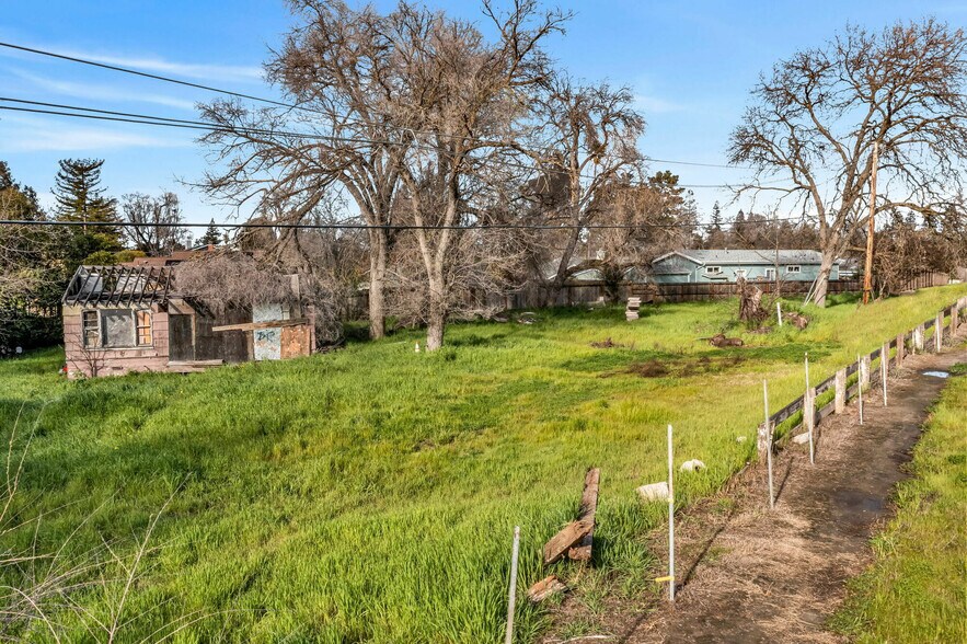 2641-2643 Larkey Ln, Walnut Creek, CA à vendre - Photo du bâtiment - Image 3 de 11