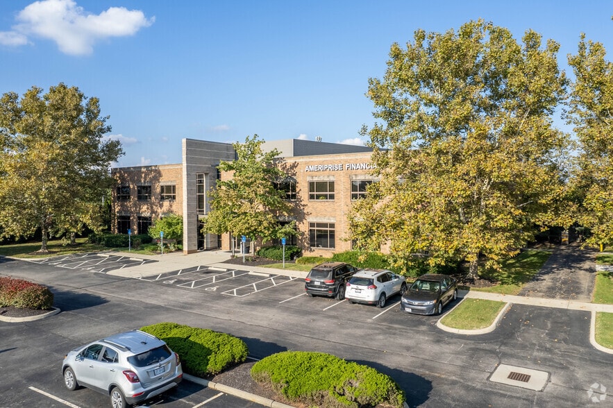 1070 Polaris Pky, Columbus, OH for lease - Building Photo - Image 2 of 6