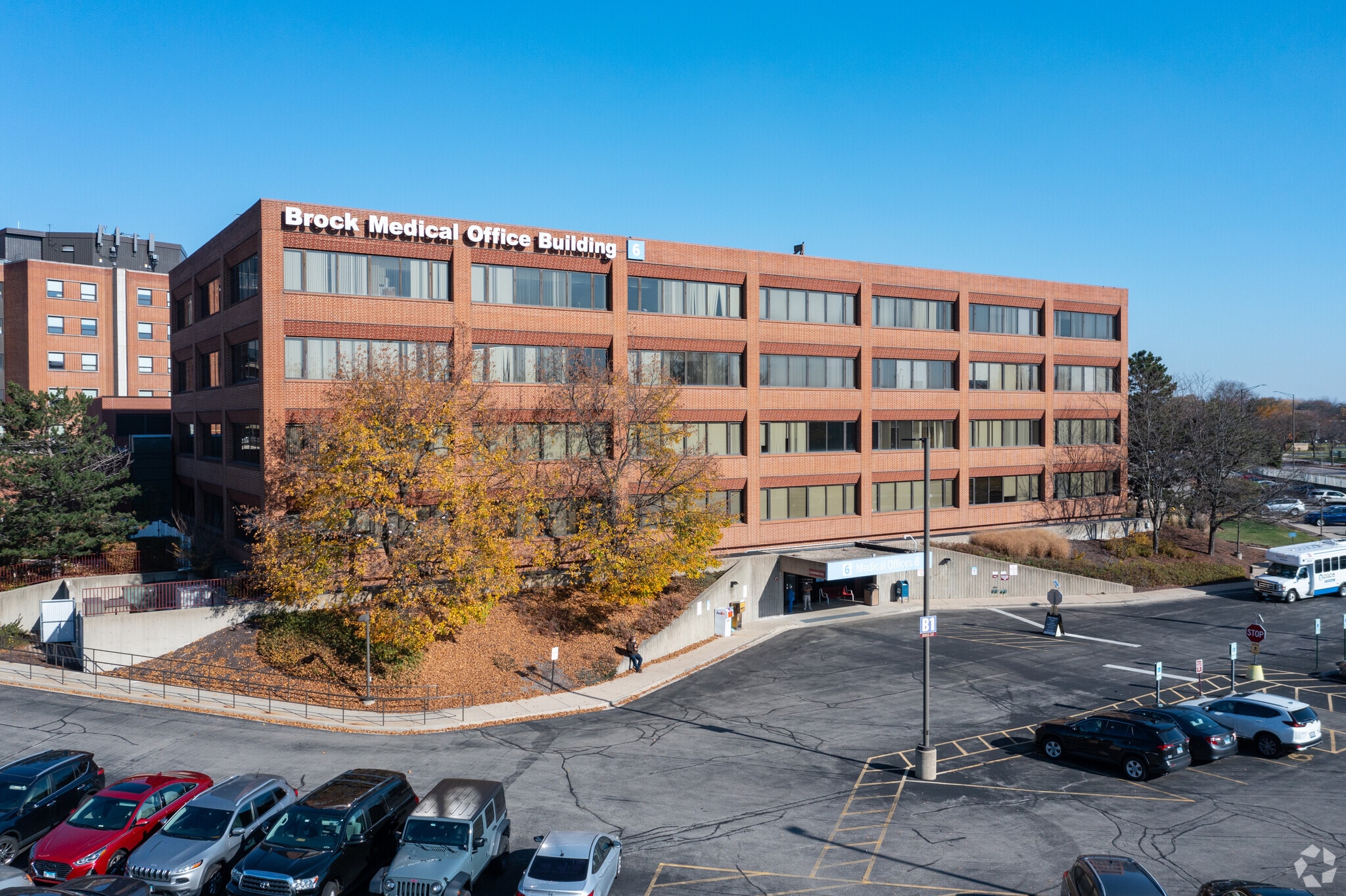 800 Biesterfield Rd, Elk Grove Village, IL for lease Building Photo- Image 1 of 7