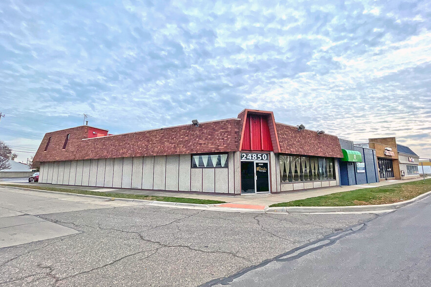 24850 Gratiot Ave, Eastpointe, MI for sale - Building Photo - Image 1 of 1